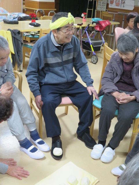 お誕生会とゲーム 社会福祉法人 杉和会