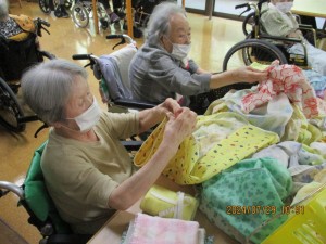 洗濯物たたみ