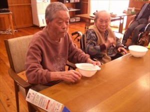 左右に揺さぶりカードゲーム
